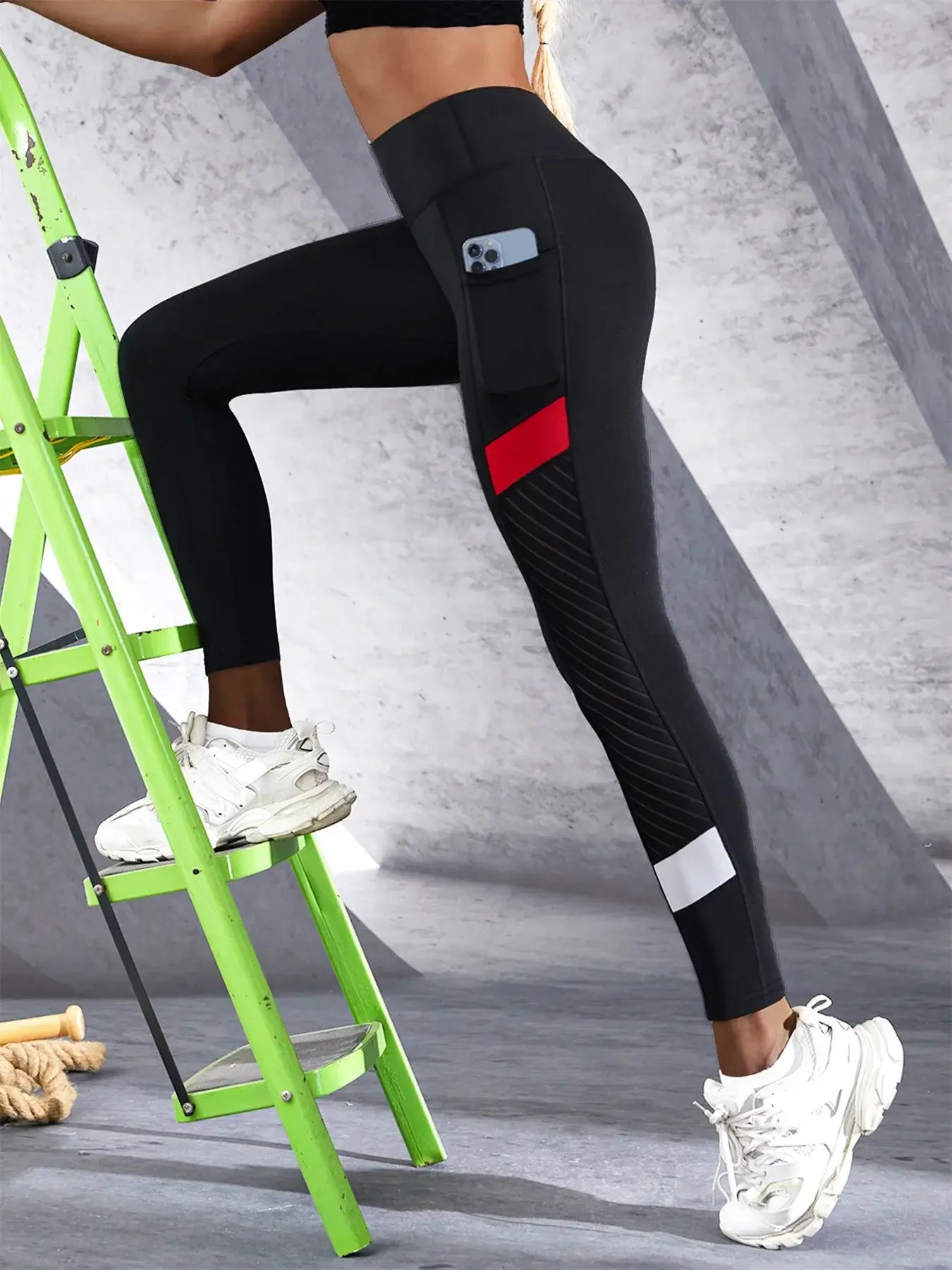 Yoga Pants with Side Pockets